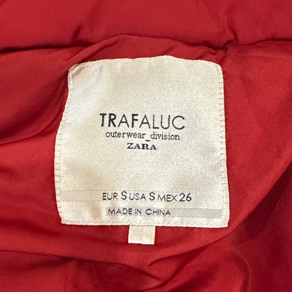 Zara Scarlet Quilted Women's Vest - Picture 3 of 3